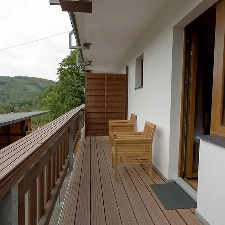 別荘 Spacious Holiday Home In Hirschrott Near Lake ジンメラート